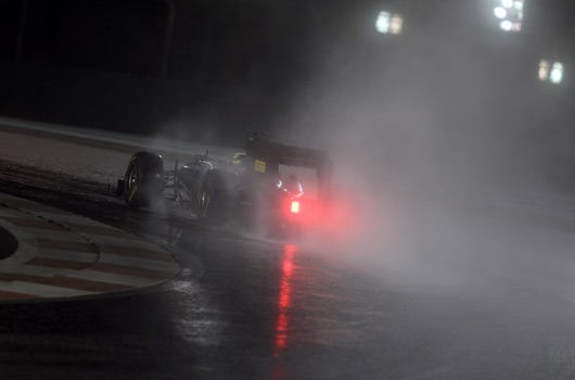 [Imagen: Pirelli-Abu-Dhabi-night-10s.jpg]