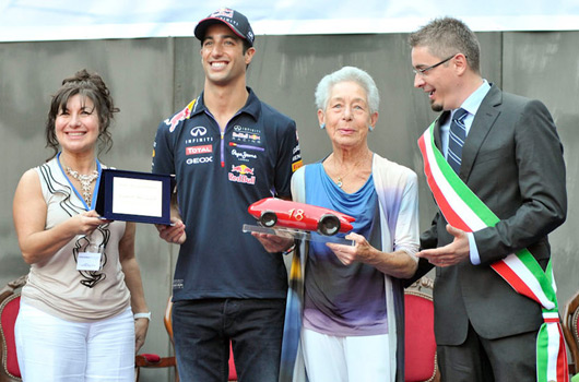 Daniel Ricciardo awarded the Lorenzo Bandini Trophy