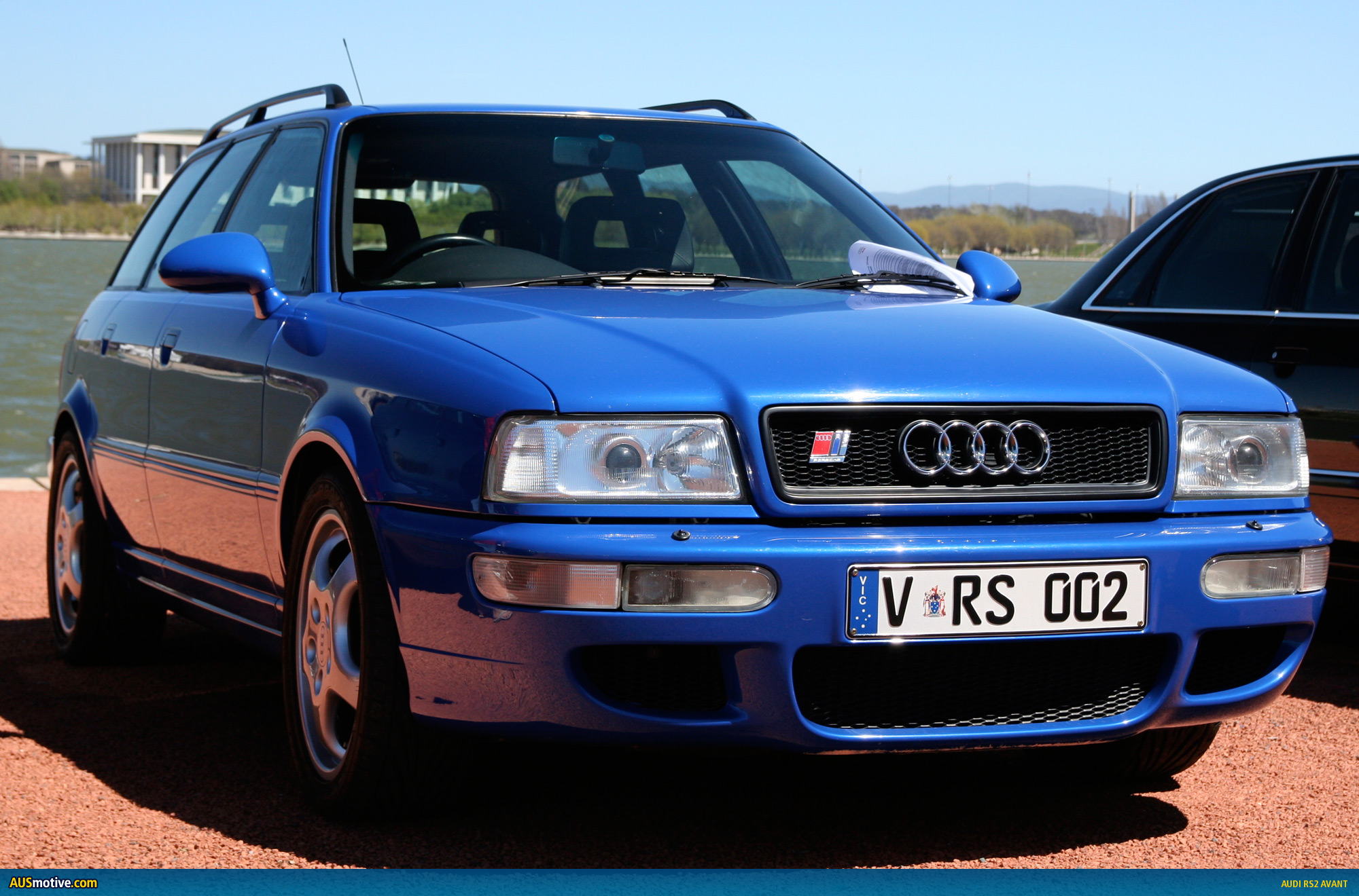 Audi-RS2-Avant-02.jpg