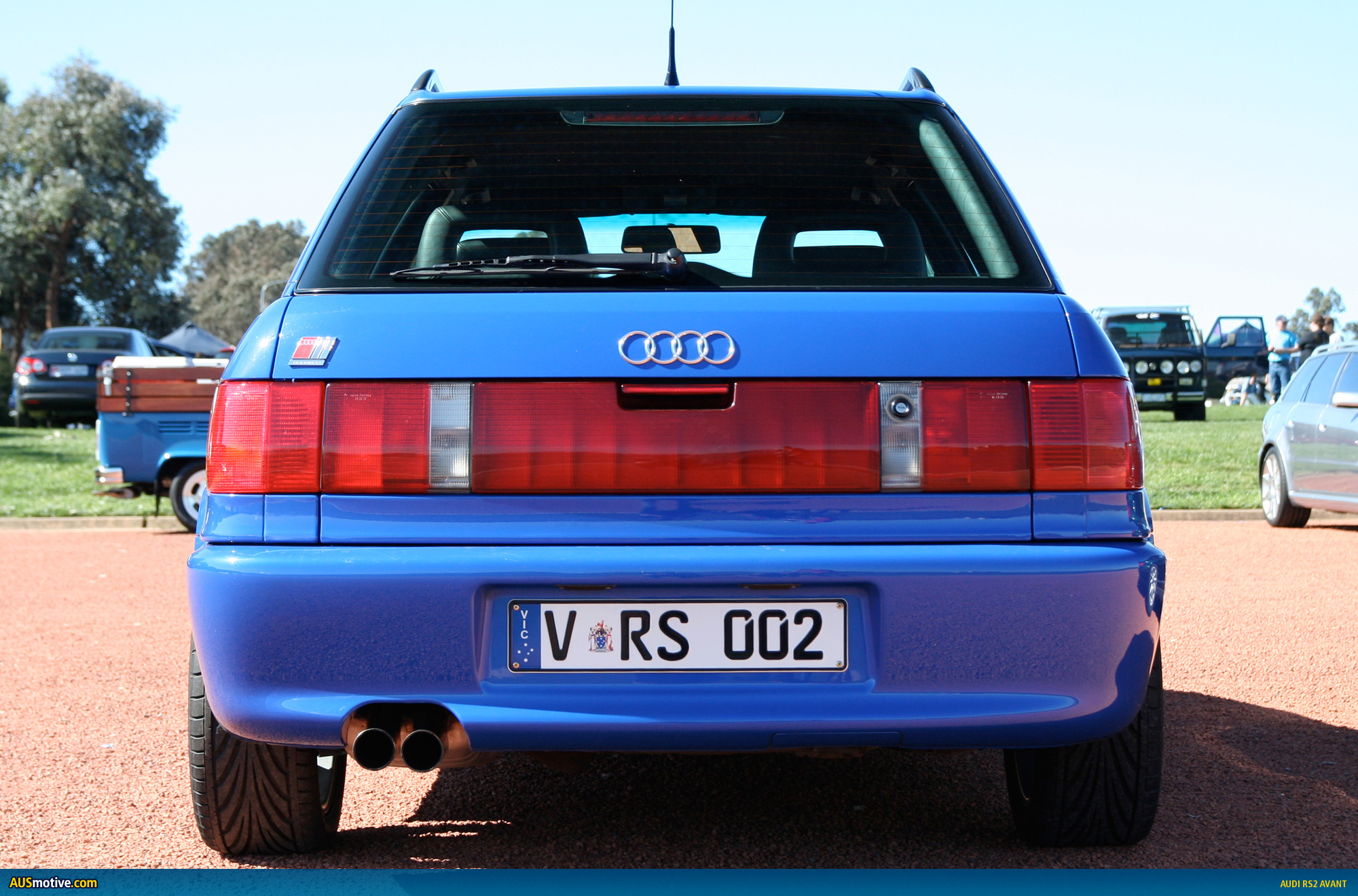Audi-RS2-Avant-04.jpg