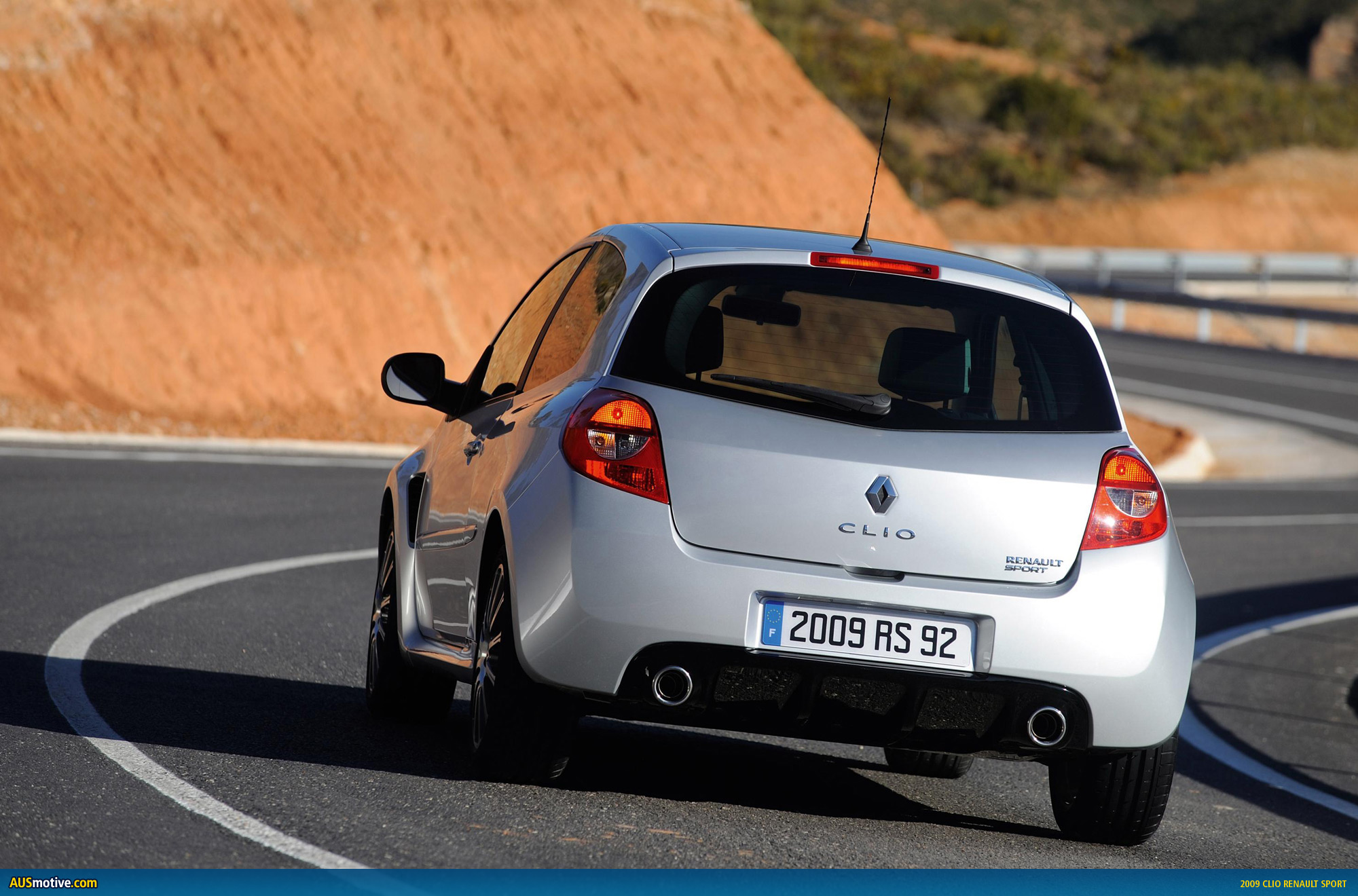 Clio-Renault-Sport-11.jpg