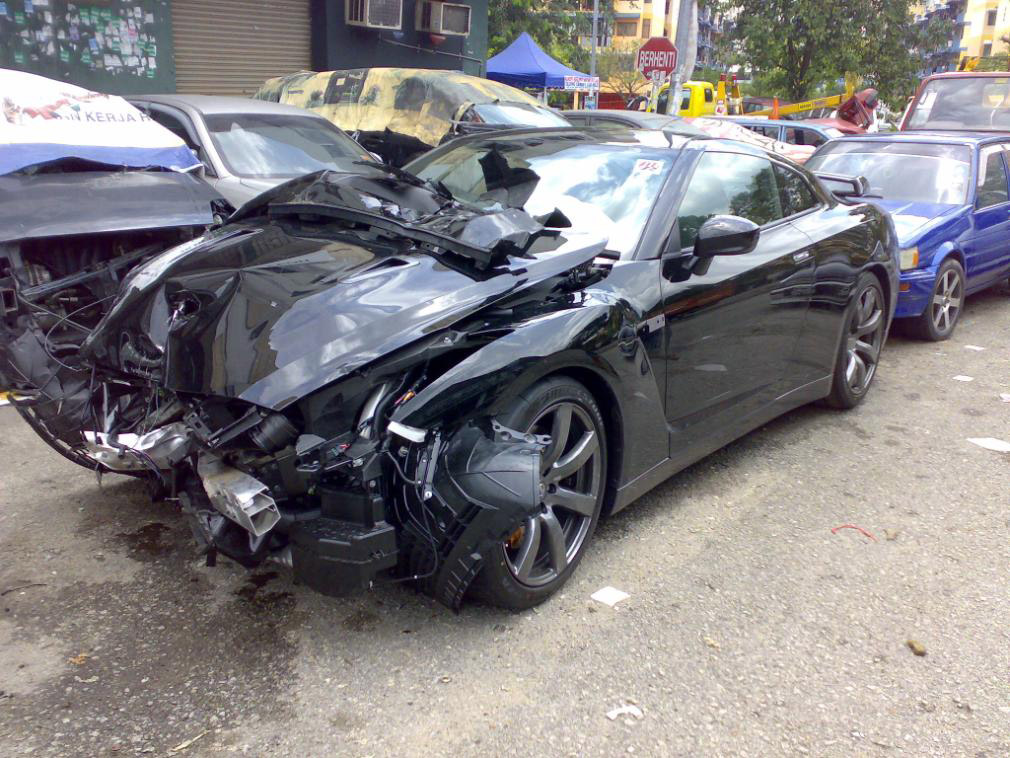  sad news that a newly delivered R35 Nissan GTR had met an early demise