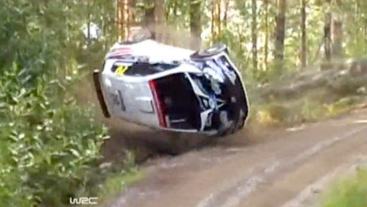 Kimi Raikkonen crashes our of Rally Finland
