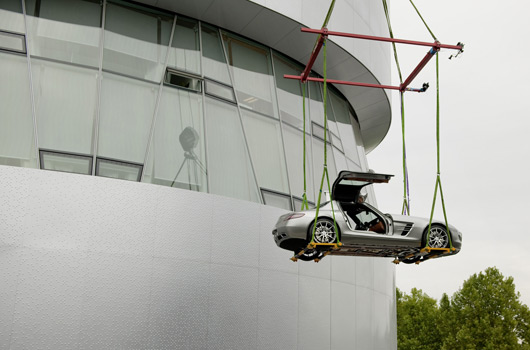 Mercedes-Benz Museum roof installation - SLS AMG Gullwing