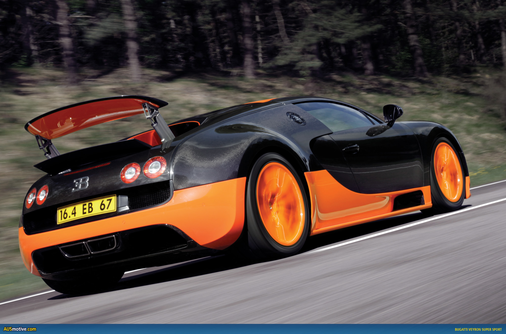 AUSmotive Bugatti Veyron Super Sport Sets New Landspeed Record AUSmotive Bugatti Veyron Super Sport Sets New Landspeed Record