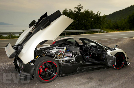 The Pagani Zonda Cinque Roadster is sure a very special hypercar 