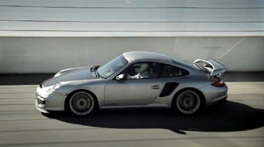 Here's a new clip direct from Porsche featuring the 620hp 911 GT2 RS