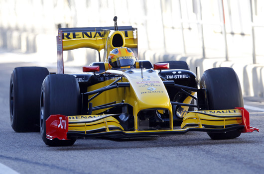 Robert Kubica tests Renault R30