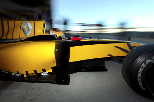 Robert Kubica tests Renault R30