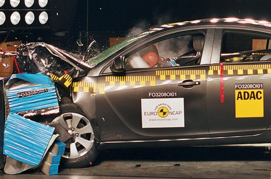 Opel Insignia Euro NCAP crash test