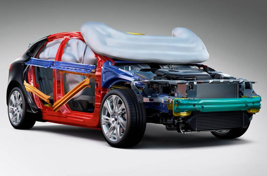 Volvo V40 with pedestrian airbag