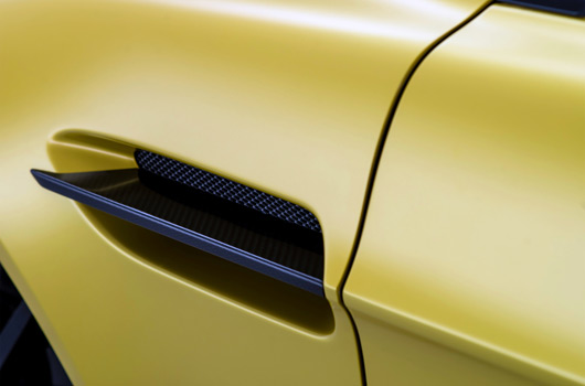 Aston Martin V12 Vantage S