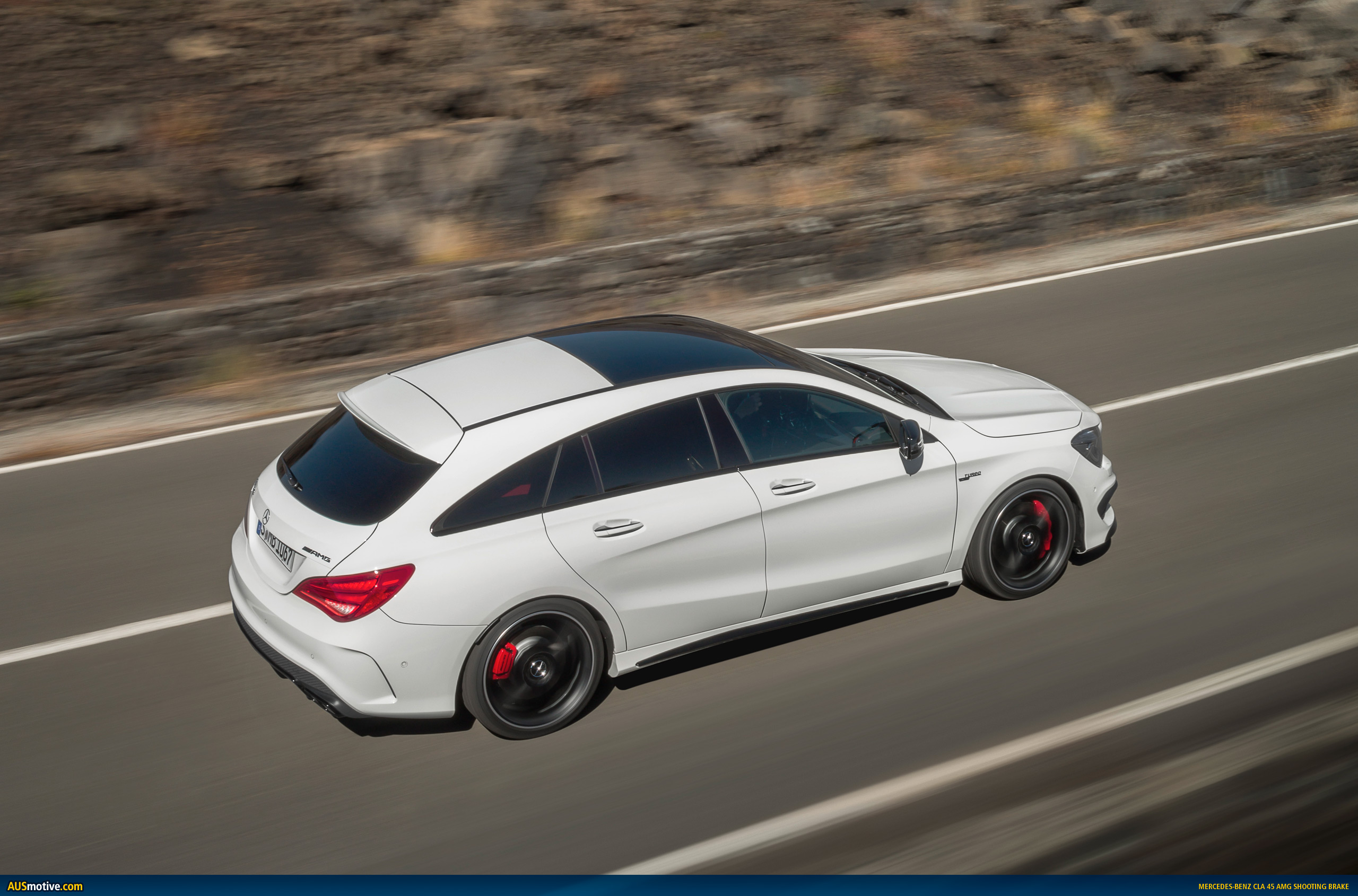thumbnail image 2 of Brembo Front Brake Discs & Pads Kit For Mercedes A45 AMG / CLA 45 / GLA 45 - 350mm Drilled/Grooved 2 of 5